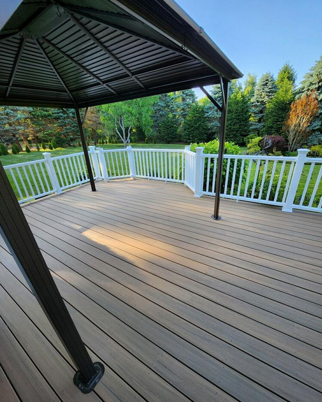 https://tauruscontractinginc.com/wp-content/uploads/2025/04/deck.jpg